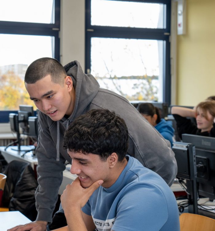 Studierende gewinnen begleitet durch DELL Ideenwettbewerb